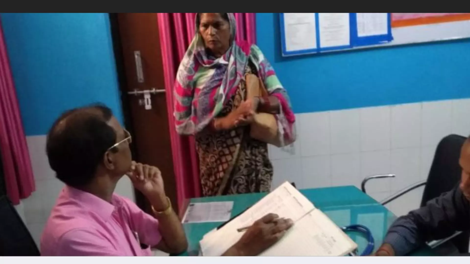 Photo of सीएमओ के औचक निरीक्षण में कई कर्मचारी अनुपस्थिति मिले।