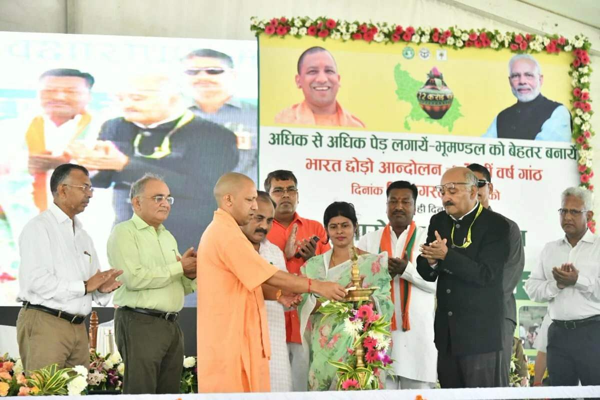 Photo of आने वाली पीढ़ियों के लिए वरदान साबित होंगे आज लगाये जा रहे पौधे : उप मुख्यमंत्री