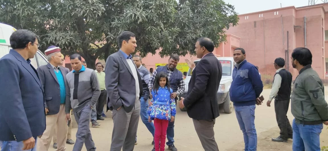 Photo of बस्ती यूपी ज्वांइट मजिस्ट्रेट प्रेम प्रकाश मीणा ने किया सामुदायिक स्वास्थ्य केंद्र कप्तानगंज का निरीक्षण